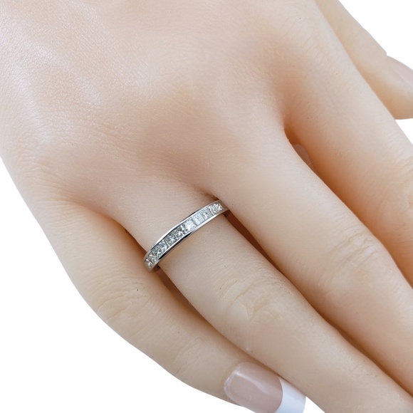 10 Karat White Gold Princess Cut Diamond Band Ring Size 7 #21238 - Picture 8 of 8